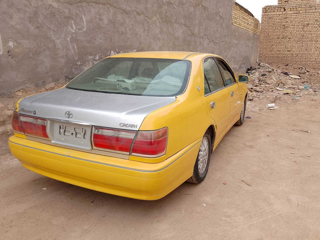 السلام عليكم اخوان الملكي 2005 رقم بغداد احمر سعر 40 ورقه بيها مجال الالوا ن العنوان العماره لا نوقف بالهيئه ولا بالغرامات سياره ما عليها مرور مكينه وقير واكثر جديد تخم تاير جديد باكر جديد ***********
