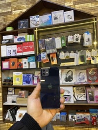 آيفون ١٢ • ٦٤ • بصمة وجه معطلة