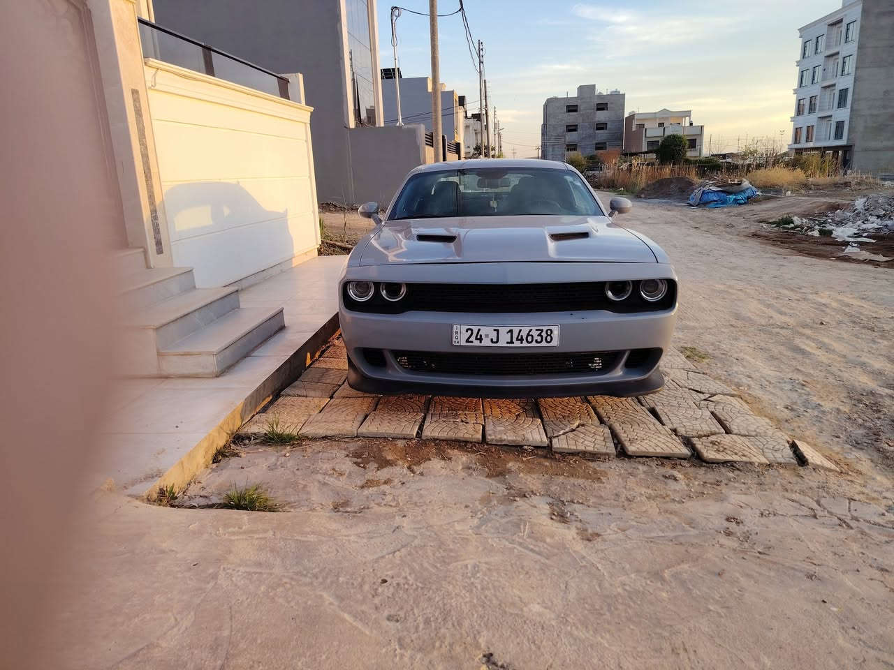 جالنجر موديل 2021 مواصفات sxt
كلين بدون ضرر .. 
دعامية امامية فقط
بدون ايرباكات بدون دواخل
كير ومحرك شرط
شاشة كبيرة
ماشية 37 ميل
رقم دهوك بأسمي
مكانها موصل دهوك
السعر .. خاص
ماسنجر  أو  واتساب : ***********
