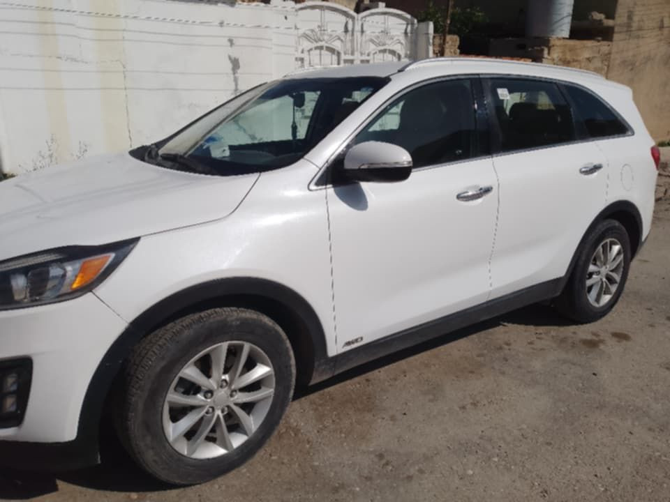 السلام عليكم سورنتو 2018
وارد أمريكي
سبعه راكب
4 سلندر
بدون فتحة سقف 
سعره 190  بيها مجال بسيط راسلني خاص ادزلك السونار


**إذا كنت صاحب هذا الإعلان وتريد حذفه لأي سبب، رجاءا أرسل رسالة إلى الدعم الفني**