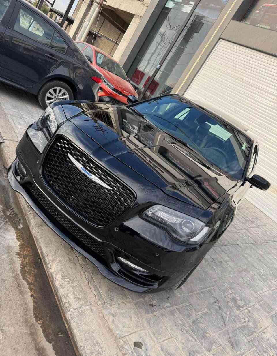 CHRYSLER 300 S 
2023
فوول مواسەفات
پێش گەورە
پانۆ ڕاما
بێ دەبل ئسکل(سینگل)
تەنها بۆنیتی بە بیلادی گۆڕاوە
ئیرباکی تەقیوە بیلادی دانراوەتەوە
شوێن:اربیل
(***********) أربيل, العراق
