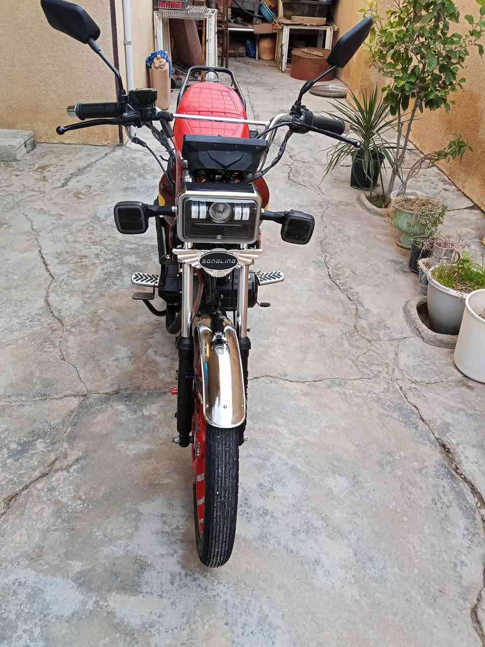 السلام عليكم للبيع دراجة موديل 26كفالة عامة جديدة كلش أوراق كاملة السعر 825  الرقم ***********
***********
