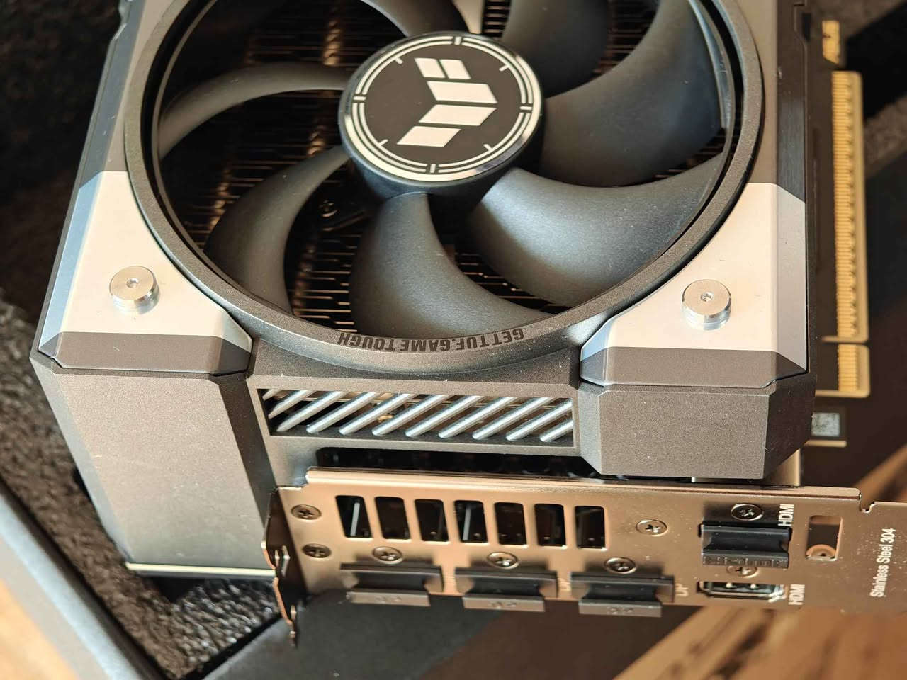 • مشتغل 33 ساعة فقط (بحالة الجديد)
• سعر الجديد يتراوح بين 5,900-6,500
• سعر البيع  4,900 
• السعر نهايته وقفله( سعر ثابت وبلعافية للياخذه
• وصل شراء و ضمان رسمي 
• شراي خاص فقط 

ASUS TUF GAMING 5090 32GB (OC) 

ديالى / بلدروز   توصيل موجود بلاد رز, ديالى


**إذا كنت صاحب هذا الإعلان وتريد حذفه لأي سبب، رجاءا أرسل رسالة إلى الدعم الفني**