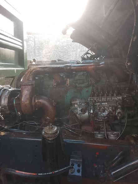 السلام عليكم سكانيا فاره موديل 89 محرك 12.5 مقفول لا صرف لا بخار جير خمسه شاص مقفول رقم بغداد للاستفسار اتصال على الرقم تحويل ثاني يوم مكاني بغداد نهروان  ***********
