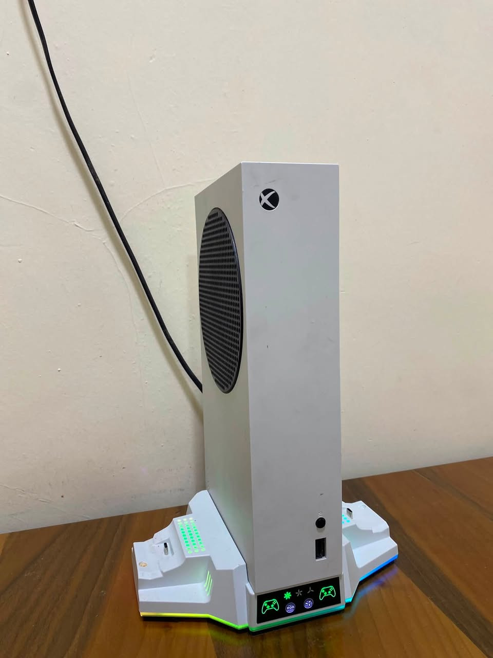 X box للبيع
السلام عليكم x box للبيع مستعمل قليل جداً ما مفتوح لجوستكات اصلي


**إذا كنت صاحب هذا الإعلان وتريد حذفه لأي سبب، رجاءا أرسل رسالة إلى الدعم الفني**