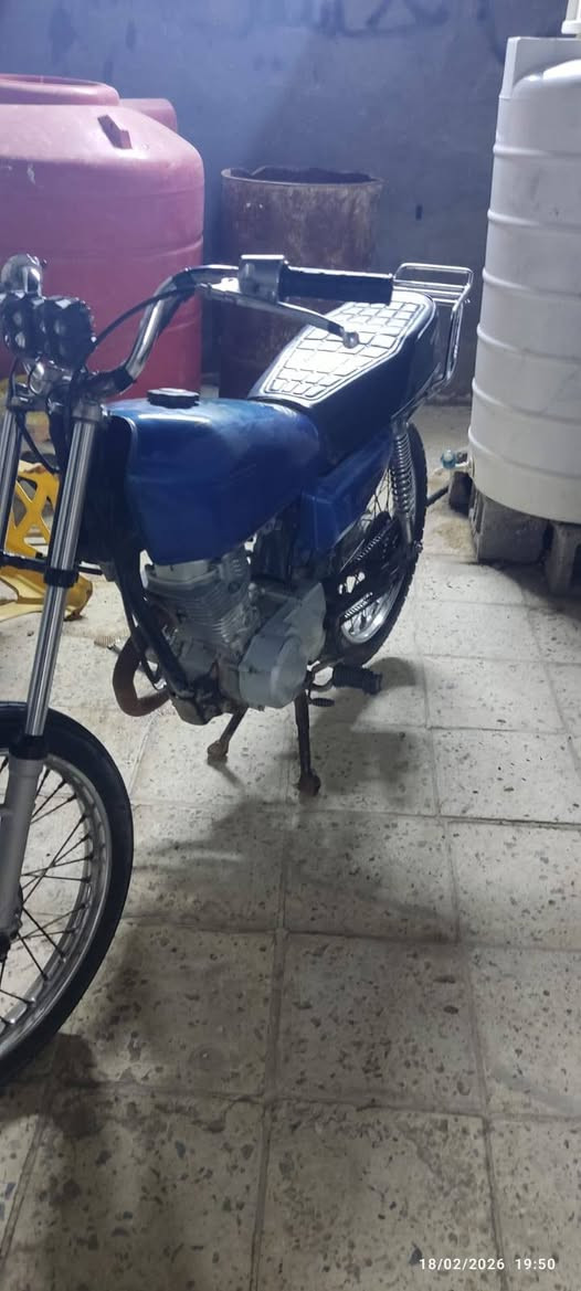 سلام عليكم  دراجه ادوات مكينه18نشطه مكاني مشراك القديم سعره275اوبيه مجاله حك الجيه ***********
