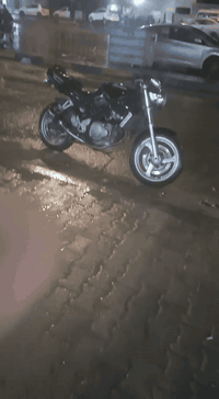 السلام عليكم ساسوكي محرك 250 للبيع او مراوس 
المكان بابل الشوملي 
مكينه نكره سلف 
عوزها فقط باتري 
كابريته كذالك عوزها تنضيف 
شغاله كامله 
محرك خير من الله 
الشراي ينتصل 
***********
السعر900 وبيها مجال للشراي
