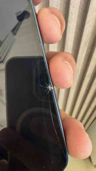 12 عادي ذاكره 128 بطاريه 80 جهاز ما مفتوح فقط كسر بسيط بشاشة ما مأثر على اللمس سعره225 عنوان سيديه ***********
