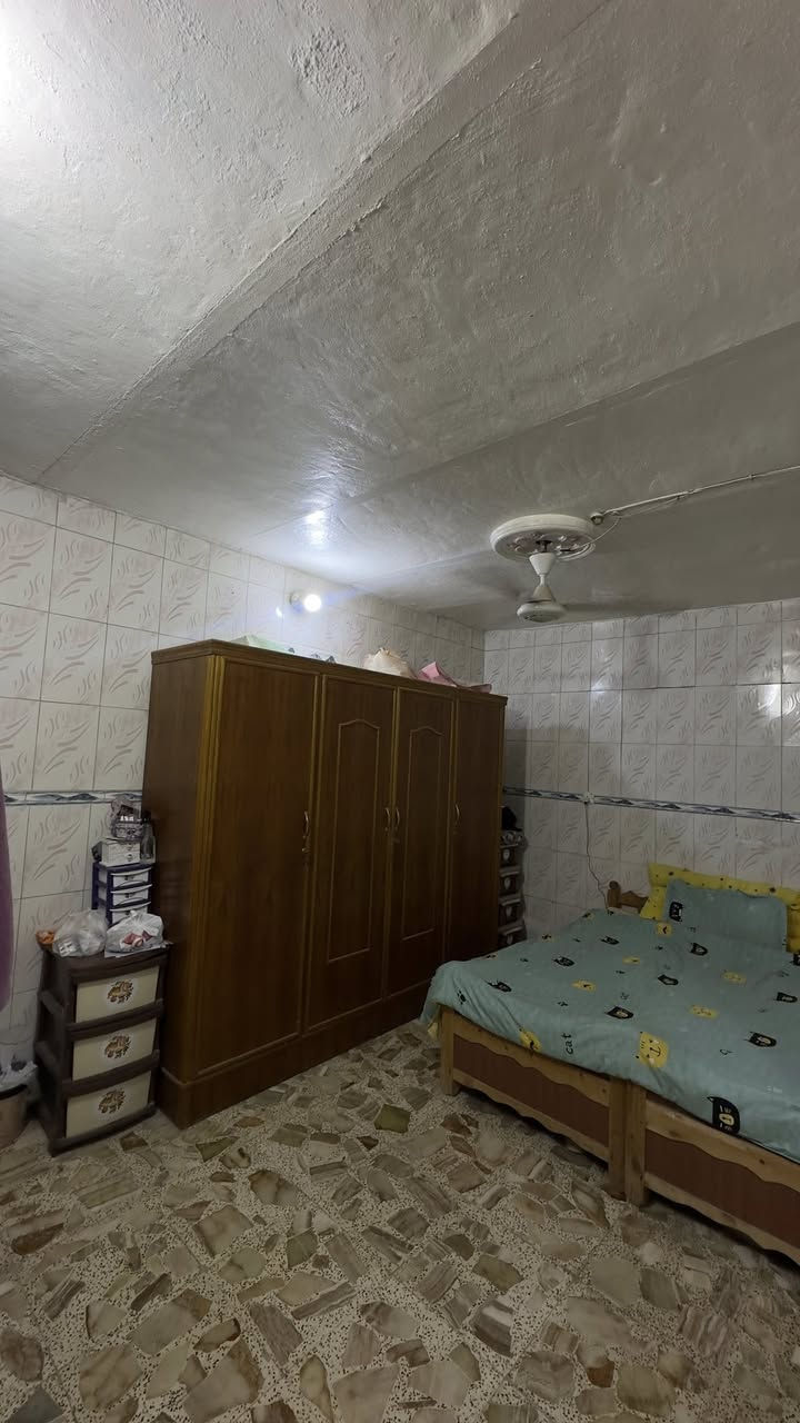 بيت للبيع   طابو صرف مساحة 108 الموقع الاسكان قرب المرور يوجد غرفيتن نوم جوه   هوال مفتوح على مطبخ وصحيات داخليه وخارجية وغرفتين فوك السعر خاص 
التواصل ع الأرقام ‭0781 950 9748‬
***********
