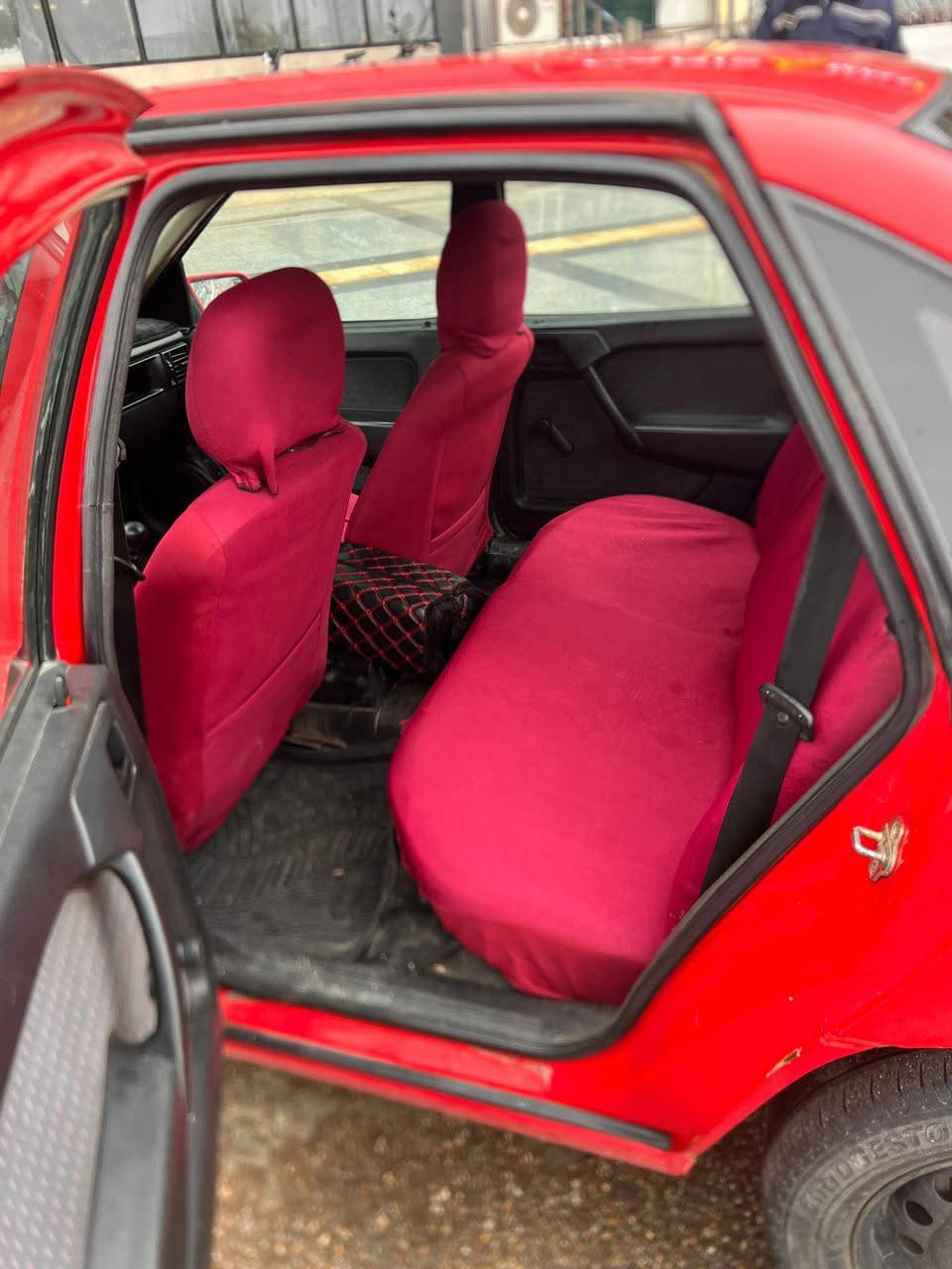 أوبل فيكتر للبيع موديل 1994 بلادي حجم  20 تدفئه تبريد  رقم سليمانيه سنويه لحد 2029 كير محرك شرط السياره ع بلاد صبغ بلادي فقط عندي جاملغ سكن شبر بي صبغ فقط شرط حته هلال بلادي السعر 47 بي مجال رقم موبايل ***********
