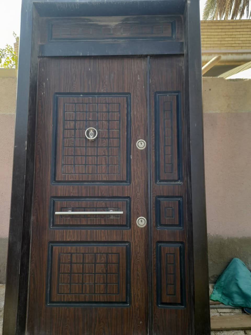 للبيع باب تركي جديد ما مشدود قياسه 136 ×265شركه ازمير استفسار اتصال *********** مكان طوريج
