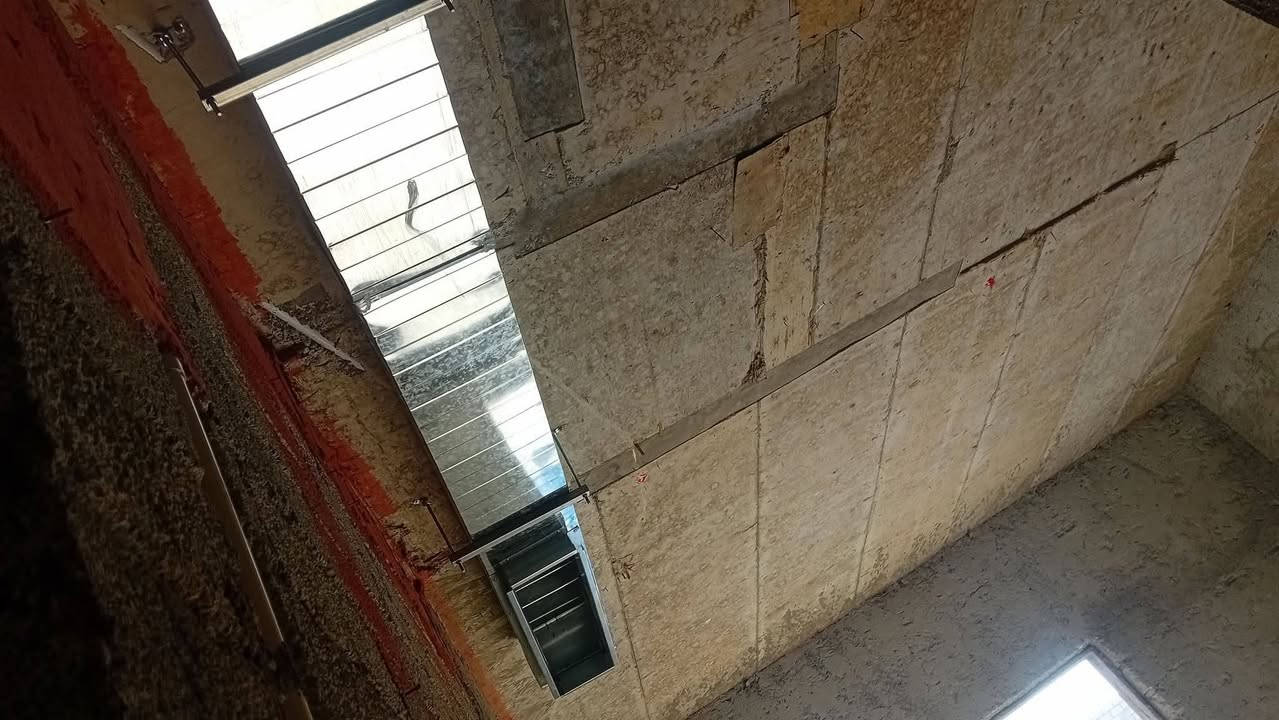 دكتات تبريد مركزي  مجاري هوائيه
شغل شرط هندسي وتوزيع الهواء بالتساوي وسليكون لمنع التسريب وتثبيت سيبورتات
#مهندسين #مقاولين #بناء #دكتات
***********
***********
