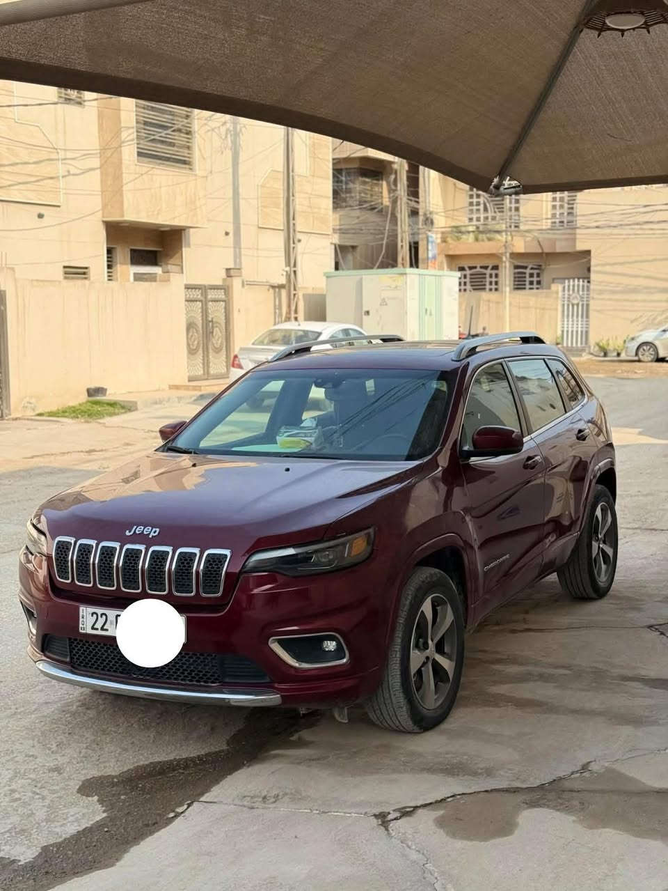 السلام عليكم جيب شيروكي موديل 2021بيه صبغ جاملغ وبنيد بدون دواخل رقم اربيل باسمي
فول مواصفات 
لايت زنون Led
رادار امامي 
ويل كب 
اشاره بالمري 
كشن كهربائي 
كشن جلد 
تحكمات ستيرن 
شاشه كامره خلفيه 
محرك 6سلندر 
ماشي 17الف
***********
السعر 140$وبيه مجال
