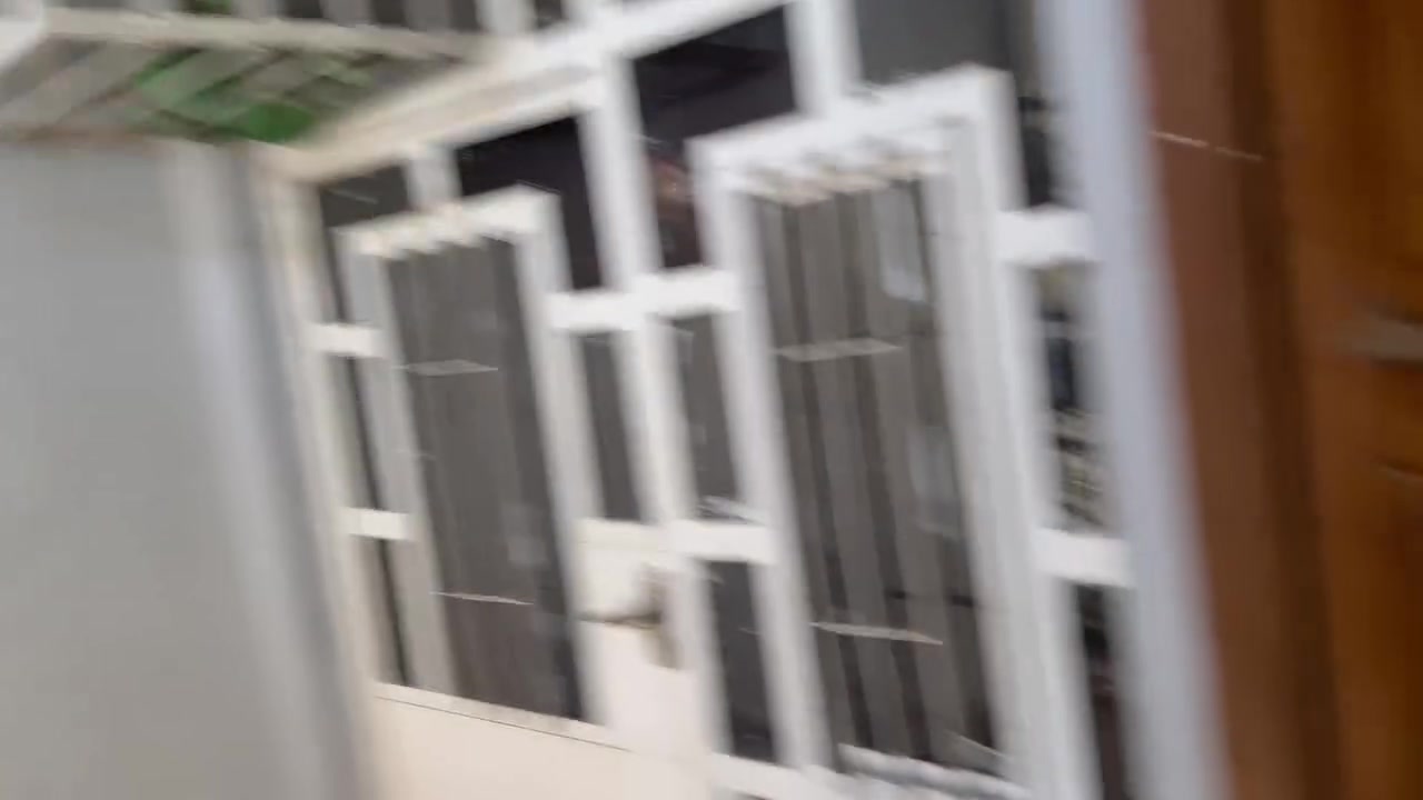 السلام عليكم غراض شركة كامله للبيع في شارع فلسطين للتواصل ***********
