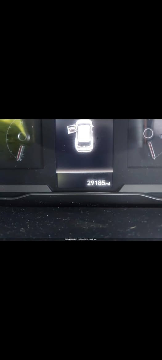 سلام عليكم توسان 2024 اسياره بلحره بعمان السياره تشتغل ماشيه 29 الف ميل السعر ب 140 (***********)
