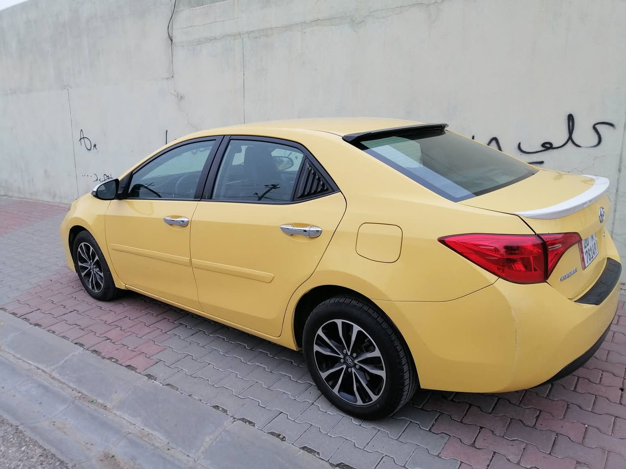 السلام عليكم
تكسي كورلا 2018 SE 
رقم ديالى اجنبي جديد
سنوية جديدة مشروع وطني باسمي 
منظومة غاز بنزين 
دفتر بانزين موجود 
كير محرك بالشرط 
حدادية صدر جديدة 
تايرات جديدة تايوانية 
كير محرك بالشرط 
مصفرة هيئة وغرامات 
ضرر جاملغ وبنيد فقط السيارة بدون تصفيات سيارة مال جناي جاهزة وكاملة بدون نقص 
مكاني كركوك 
السعر 145 
***********
الشراي يتصل خاص ما عندي
