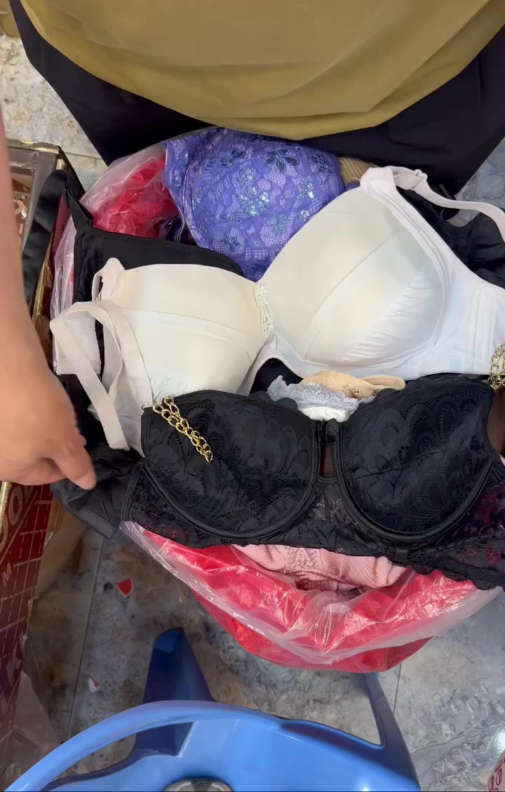 يالله 🦋 كسر داخلي نسائي ستيان👙كله جديد غير مستخدم 🔥🔥تحضير يوم الأحد وره الفطور🔥🔥


**إذا كنت صاحب هذا الإعلان وتريد حذفه لأي سبب، رجاءا أرسل رسالة إلى الدعم الفني**