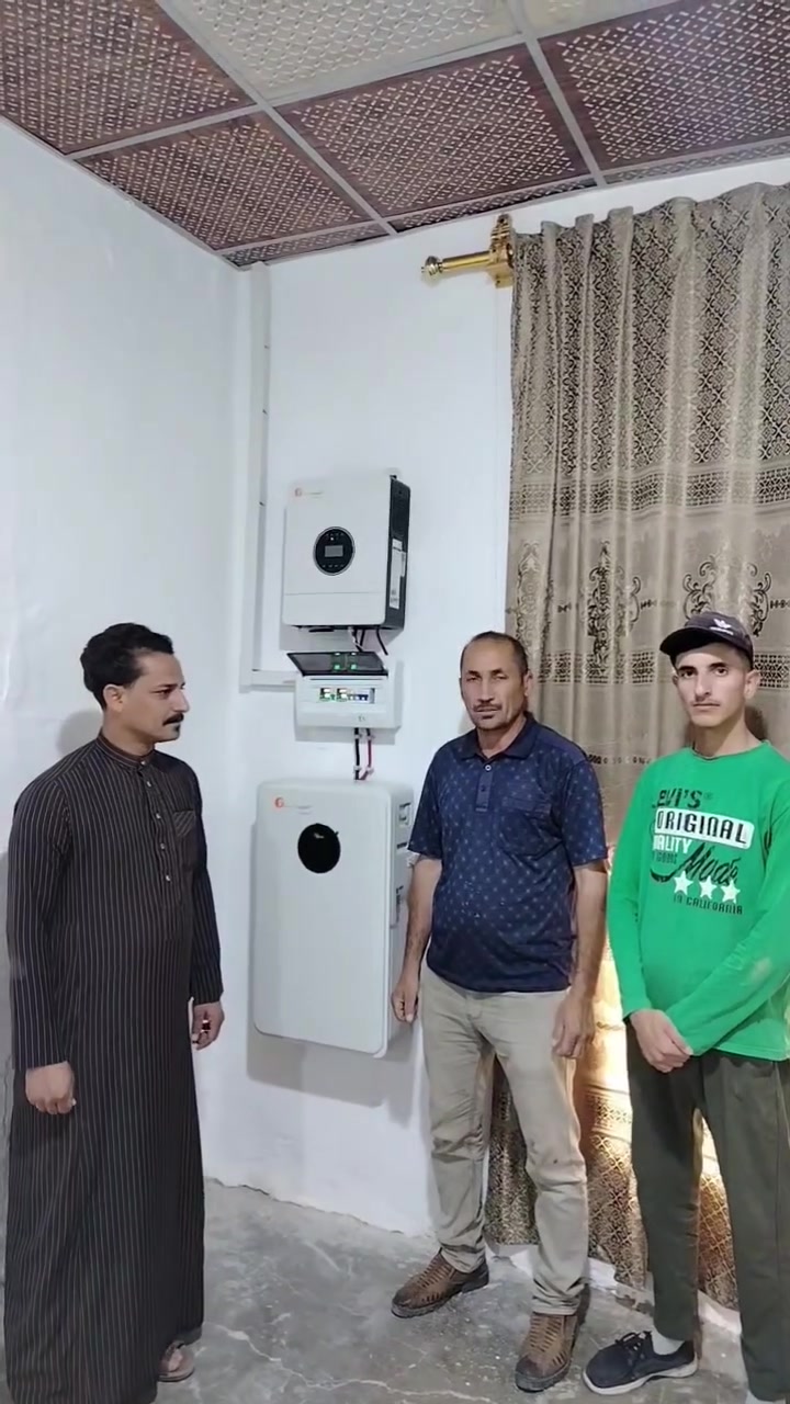 على بركة الله تعالى

تم بعون الله تنصيب منظومة طاقة شمسية متكاملة بأحدث المواصفات الفنية والكفاءة العالية، لتوفير طاقة مستقرة وآمنة بأداء متميز ليلاً ونهاراً. 

🔹 10 أمبير نهاري
🔹 10 أمبير ليلي 

تتكون المنظومة من :-

▪️ انڤيرتر 6 كيلو فلتسي، بمواصفات عالمية وأداء عالي الكفاءة.

▪️ بطارية فلستي سعة 10كيلو. نوعية ممتازة جداً وعمر تشغيلي طويل. 

▪️ ألواح لونجي 645 واط HIMO X10 وجهين، بضمان 20 سنة وكفاءة إنتاجية عالية.

▪️ هيكل حديد مغلون مقاوم للصدأ والعوامل الجوية.

▪️ بورد قواطع حماية متكامل لضمان أعلى درجات الأمان.

▪️ أسلاك ربط نحاس 6 ملم عالية الجودة لتحمل الأحمال بكفاءة عالية.

▪️ مع جميع الملحقات والتفاصيل الخاصة بمنظومات الطاقة الشمسية.

نوفّر لكم الجودة، الضمان، والدقة في التنفيذ بأيدي مختصة وخبرة موثوقة.
الطاقة الشمسية اليوم ليست رفاهية، بل استثمار حقيقي للمستقبل وتوفير دائم للطاقة.

للاستفسار والحجز:
📞 ***********
