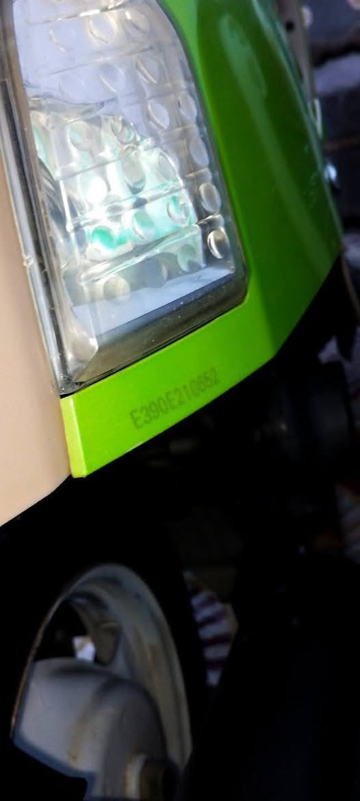 سلام عليكم بوليس موديل2007 بوشه 49 بلادي مامفتوحه شلع ومعدل ونعومه خير من الله  كفرات مختمه بلادي لون تفاحي والداخل كريمي بلادي كهربائيات كلها شغاله اشاير هورن لايت سكن بگ لايت طوافه بنزين عداد دراجه مرتبه مال جناي السعر تعال خاص قليل العنوان نجف ابوصخير او تصل ع رقم 
***********
