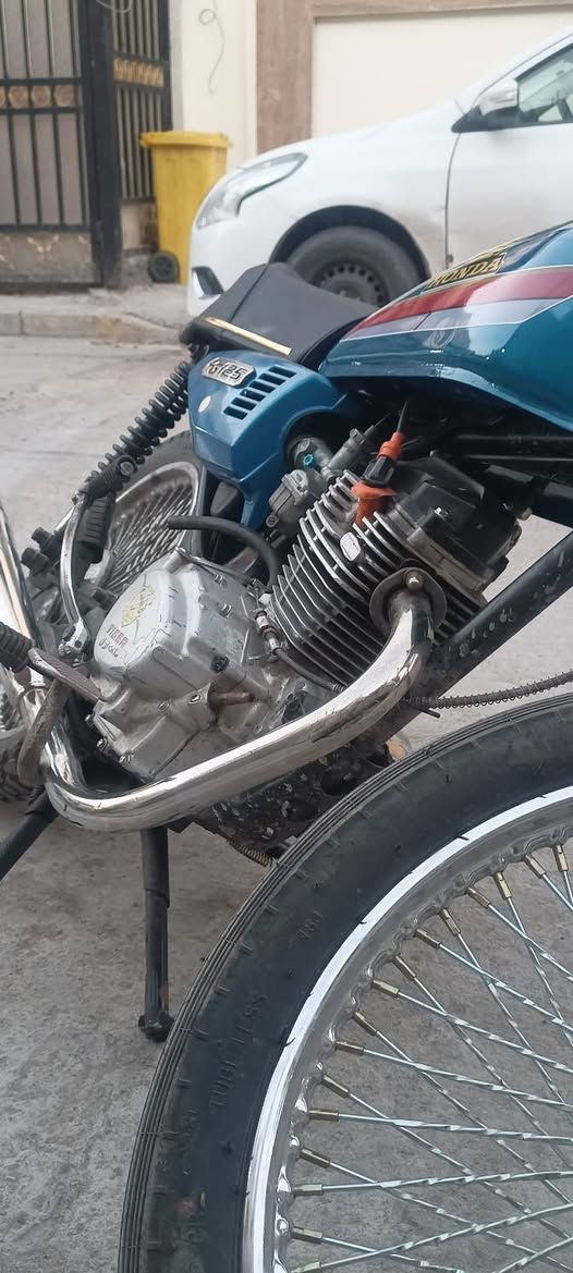 مراوس سكنس فحل فقط 
اربعه كير تايكر مكينه 21
 مكينه  تاكل كاع اكل لاتبخير ولاتنقيص 
كلجات جديده 
دبلات امامي خلفي شغالات 
دراجه  قويه تانكي هونده كشن سي دي اي 
دراجه خير من الله 
مراوس فقط


**إذا كنت صاحب هذا الإعلان وتريد حذفه لأي سبب، رجاءا أرسل رسالة إلى الدعم الفني**