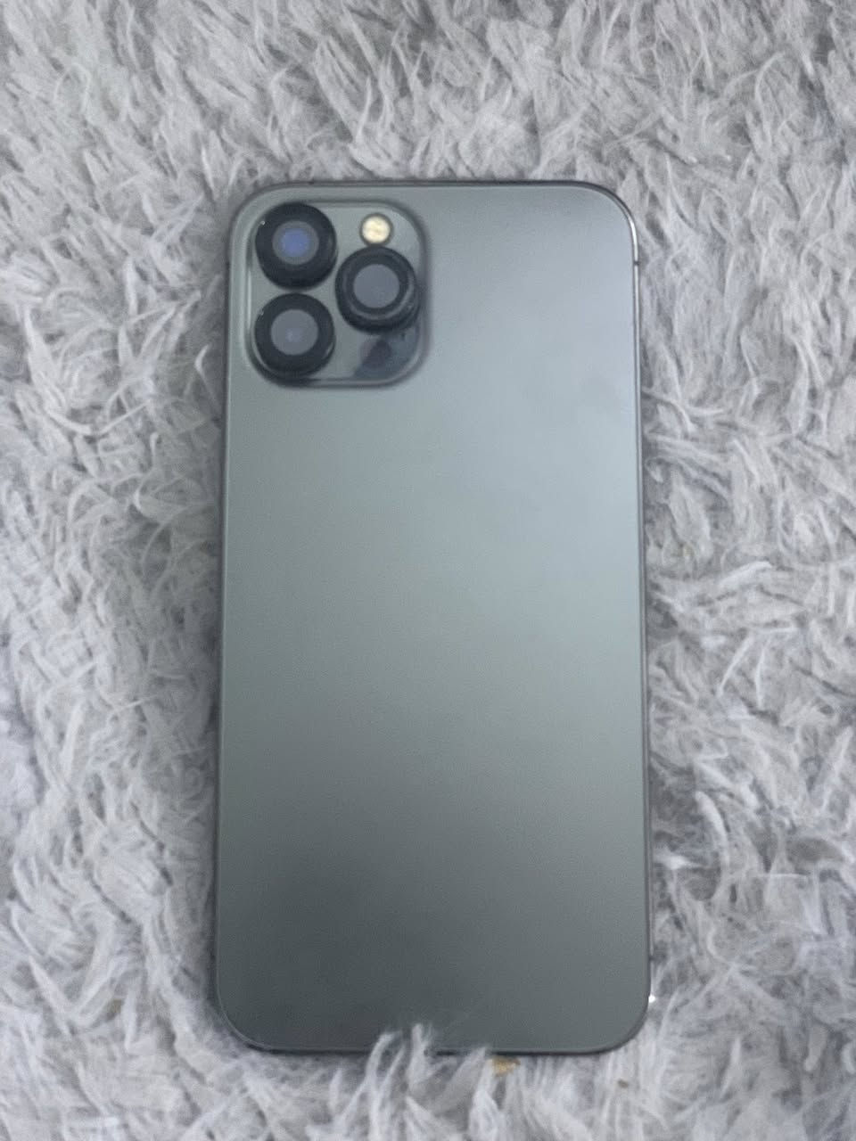 سلام عليكم 
للبيع جهاز 12 برو ماكس جاهز نظيف شرق اوسط وما مفتوح الجهاز 
بطاريه 79
ذاكره 128
سعر الجهاز 450 
الاستفسار 
***********
