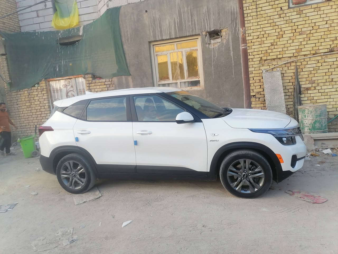 سلام عليكم
كيا سليتوس موديل ٢٠٢١ وارد كندي كلين داخله تقرير تعمل وتسير رقم بغداد انگليزي سنوية بأسمي ماشيه ٥٣ الف ميل بدون لا ضربه ولا صبغ ولا بارد حته الدعاميات مكفوله كفاله عامه عله وضع الشركة محرك ٢٠٠٠ دوش دفع رباعي للبيع او مراوس مكان السيارة ناصرية حبوبي 
السعر ١٦٨
رقمي *********** واتساب موجود
