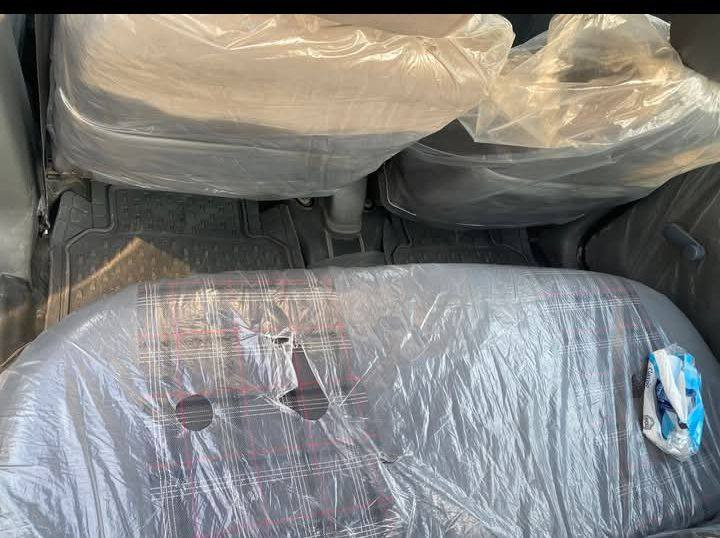 سلام عليكم
طيبه /٢٠١٤
ماشيه/٦٤ الف 
بيه صبغ القماره وقبغ الصندوق اثر جراد 
السياره بسمي 
مكان السياره بغداد /كورنيش الكريعات
السعر ٥٨ وبيها مجال 
رقم تليفوني /***********
