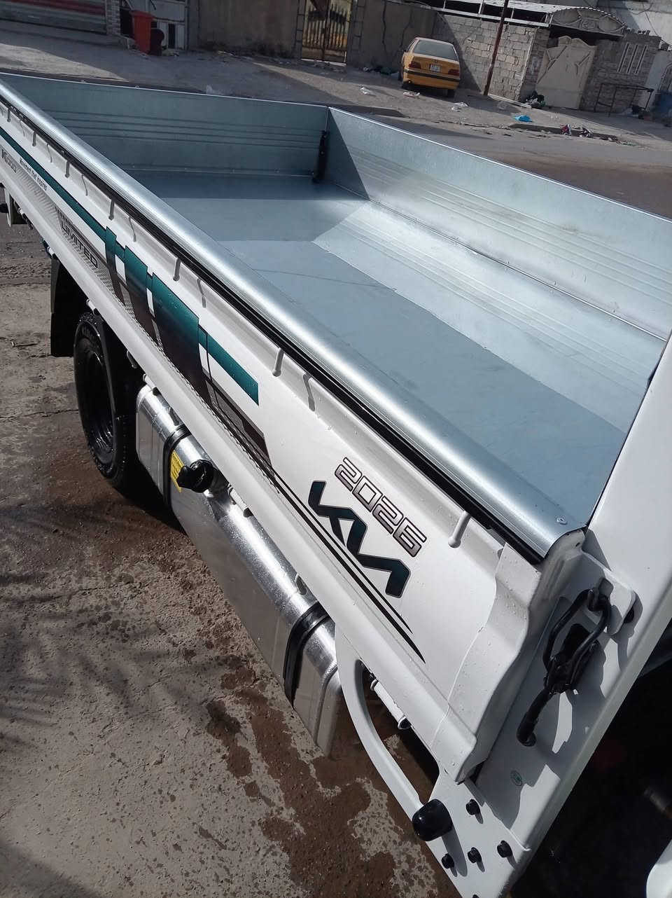 سلام عليكم  كيا فحل موديل 26 زيرو +اغلاف بدي وتانكي 120لتر مرقم بغداد بسمي العنوان بغداد الأمين الثانيه  السعر 230 وبي مجال بسيط ***********
