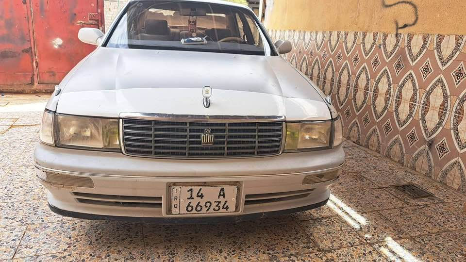 بطه فصل لون لؤلؤي مديل 94رقم بصره
سنويه لـ2031 بأسم ابن خالي 
مكينه وكير 2 ونص ديلكو مكفولات
مكفوله من الضربه و الكصه ونقل الجثه 
سياره مال جناي gfaun ٤٨وبيها مجال
العنوان بصره قضاء المدينه بني  منصور ***********
