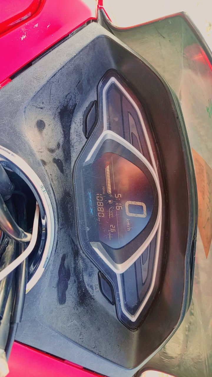 السلام عليكم دراجه للبيع pcx الجيل الثالث العنوان بغداد الشعب شارع الصحه سعرهه ب16 وبيهه مجال***********
