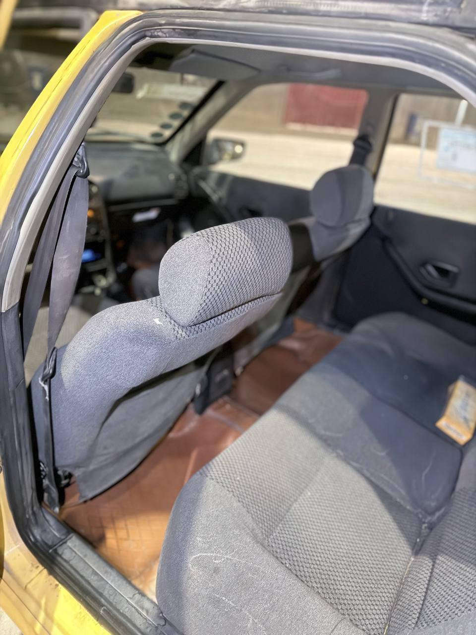 السلام عليكم
 
بيجو بارص موديل ٢٠١٥
مكينه كير حداديه كهربائيات مكفوله
مبدل بيه بنيد فقط وبيه بارد بالجنطه 
بدون صبغ 
السعر ٤٣ وبيه مجال 
*********** للتواصل واتساب
