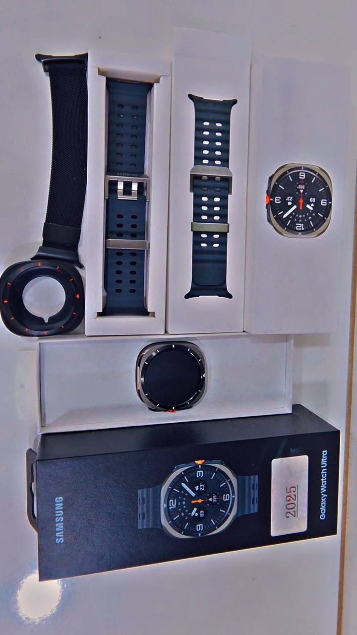 ساعة جلاكسي الترا 2025
* صندوق كامل
* حالة كالجديدة
* أحدث موديل 2025
* مع كفر وسير ساعه اسود 
* العنوان بغداد الدوره 
* السعر 450 الف *
واتساب: ***********
