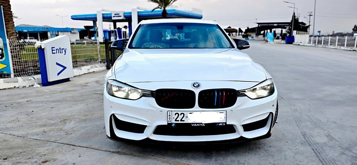 BMW 2017 320i
نمونە لە جوانی خاوێنی
ڕەقەم هەولێر
90mil ڕۆیشتوە
مەکینە 4 پستۆن  توین پاوەر تۆربۆ
نیو بۆنیت 
نیو چاملغ
بۆیاغ
سەنەوی تا 2029
مواسەفات ئەمریکی 
دەعمێکی زۆر زۆر خەفیفی هەیە
ڕەقەم شەنسی
WBA8E1G59HNU13008
سەعر ١٦٥
ڕەقەم مۆبایل ***********
وەتسئاپ ڤایبەر
