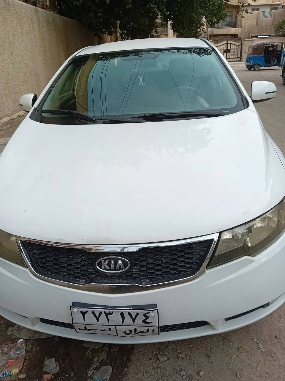 سيراتو موديل ١٣
بيه صبغ باب السايق وبارد بالجاملغ الخلفي
تخم تاير جديد 
صدرة جديد 
رقم اربيل 
سعرها ٩٥ وبيه مجال
مكاني بغداد 
***********
