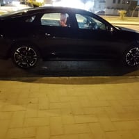 كي فايف جيتي لاين موديل 24 ماشية 17 الف  فول عدا الفتحة داخل احمر  حاد...