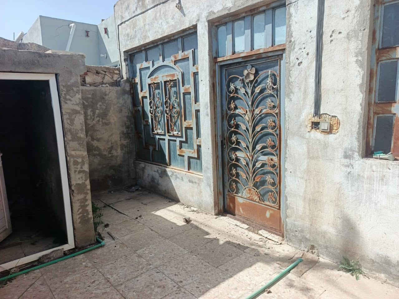 ١٠٠ متر زراعي شارع الفلل علوة الفحل غرفة وصالة واستقبال ومطبخ وتخاريج السعر ٢٠ مليون قابل للتفاوض ***********
