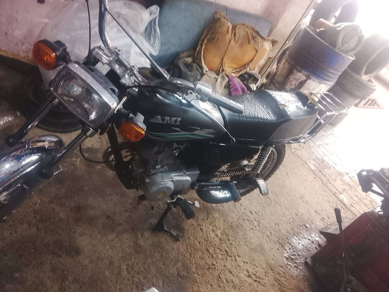 السلام عليكم اربع قير كلك للبيع سعر 350 وبيها مجال شيء قليل مكاني نجف حي العسكري ***********
