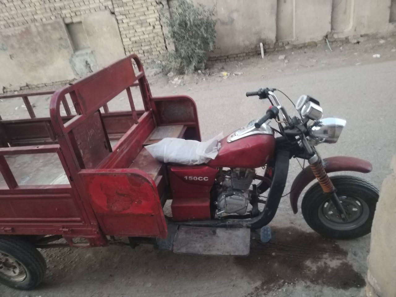 سلام عليكم ستوته سلطان نضيفه محرك جديد قبل خمس ايام شديته اوراق كله كامله ستوته تايرات كله جدد ويل كدام جديد ستوته نضيفه يرادله ملحضات شويه سعره مليون و٣٠٠وبيه مجال مكان حي العسكري ***********
