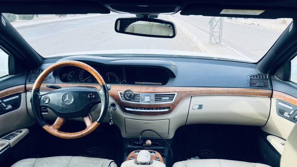 السلام عليكم 
ادوات ادوات 
سيارة مارسيدس S 350 
موديل 2006
كفاله من الكص وكير ومحرك وعشائر  
السيارة جديدة كارتون وفووووووووول 1/1 
السعر 76  
الاستفسار  ***********
مكان السياره ميسان
