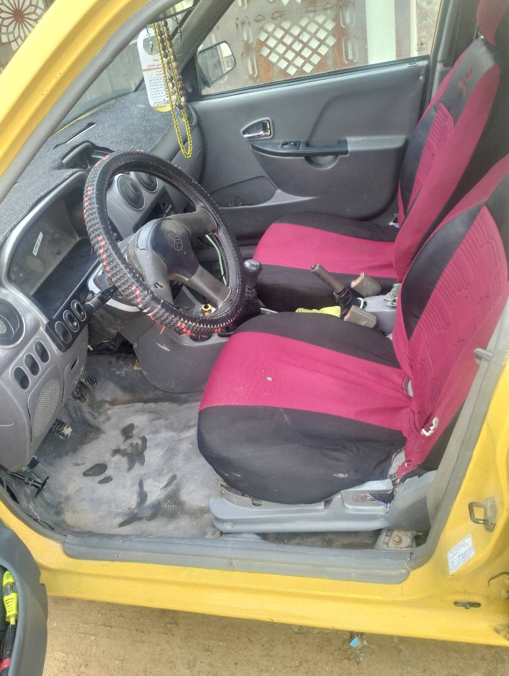 سلام عليكم سايبه لبيع
مديل 14 سياره نضيفه
مصفره هيه وغرامات
مشروح وطني  بيه شاصي معمر جهت الصدر  سعر 30 وبيه مجال كربلاء الحولي شبانات