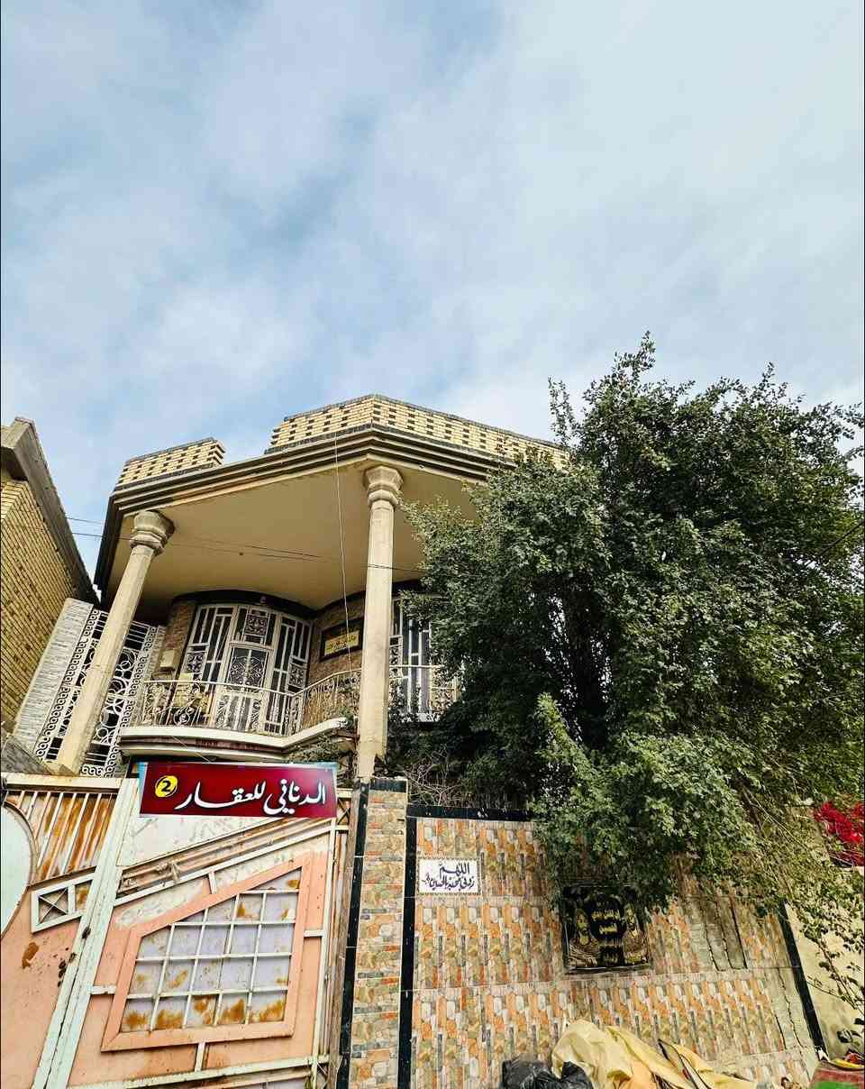 دار سكن طابو صرف 

 منطقة العباسية قرب البيطرية او قرب الحديقة    المتنزه📍

الطابق الاول
غرفة  نوم 🛌 
صالة 
 استقبال هول  مطبخ حمام 🛁 
طارمة 
الطابق الثاني يتكون من 
3غرف نوم 🛌 مع صالة مع مطبخ  

المساحة 250 

السعر علق تم 🤝 او راسلنا
تابع الصفحة ✅

موقعنا 📍
تقاطع جليل فضيل مقابل صيدلية 

***********
