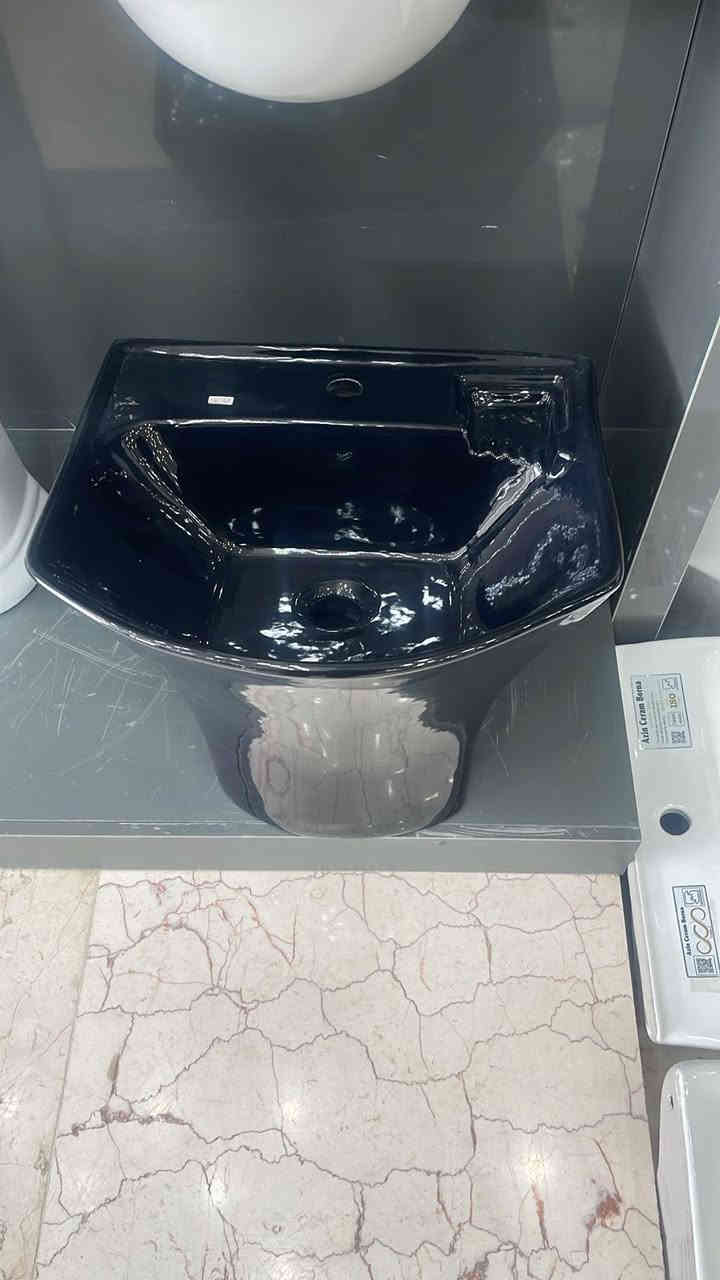 تم وصول حاوية مغسلة توتا الأصلي 
قياس 55 و قياس 50 وقياس 43
اشكال موديلات مختلفة جميع الاحجام 
والموديلات السعر 15750 الف دينار فقط 
سعر المغسلة السوداء والرصاصي قياس 50 السعر 23 الف فقط  
***********
