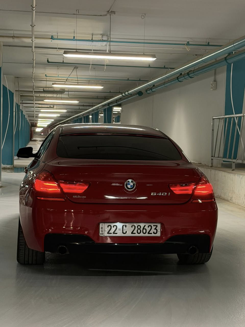 للبيع BMW
الموديل 2014 
الفئة السادسة 
الحجم 640i
لايت داينمك
حساس امامي خلفي 
كامرات جانبي وخلفي
بصمة تشغيل 
بصمة ابواب 
بانوراما 
ترحيب
فول تحكم كشن 
تبريد مناخ منفصل 
ستائرابواب خلفية كهرباء
ستارة للجامة الخلفية كهرباء
سيدي جنجر 
ويل 20
تبريد ثلج 
فول تحكم ستيرن 
عدادات الكتروني متغير لون وشكل
4 مودات قيادة 
ايكو 
نورمل 
سبورت 
وسبورت بلص  
ترحيب ابول 
سستم صوت 
ابواب شفط 
وشغلات الشاشة بلوتوث واواكس ويو اس بي 
استيرن كهرباء 
لايت اوت 
جام اوتو
هندبريك كهرباء 
اوتو هولد 
اوتو استوب (اطفاء المحرك بالازدحام) 
عليها صيانه كاملة السيارة 
ونظافتها كدام العين مبينه 
السيارة خليجي وكالة 
بيها صبغ دعامية امامية وشوية من الداير مال جاملغ خلفي شخط صغير فقط بدون حتى معجون
للبيع فقط فقط 
السعر 21,000  الف دولار
وبيها مجال  بعد المعاينة اخوان لحد يقارنه بام 185 ورقة 
مطخطخة واذب يم المصلحين قيامة يلا كاعد تسوقها  رحمة لدينكم  تريد السيارة اخذها بلا حكها بس لحد يكسر بحلال غيره واي استفسار اني حاضر اتصل وبيك خير وتدلل 
للعلم السيارة هزه وفحصة وسنوية جدد ومداور مباشرة
هذا رقمي اخوكم ابراهيم الشمري 
***********
