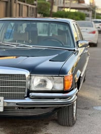 مارسيدس 1975 للبيع مكاني بغداد 07700204078