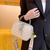 حقيبة جلد سوفت • جميع الألوان • توصيل كل العراق