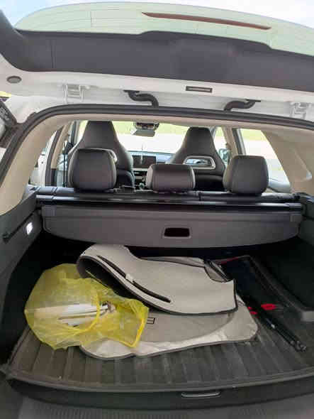 سيارة نوع mg. HS 
موديل 2021ا
اللون ابيض 
محرك200توربو 
فور ويل 
اربع كاميرات 
رادار دبل صالنصة
 تبريد مسنات حساس خلفي صندوق كهرباء 
بانوراما كشن جلد. 
كشن كهرباء شاشه كبيره. 
 ماشية 21 حقيقي 
السعر 150
مكانها بغداد الكرادة 

للاستفسار ***********
