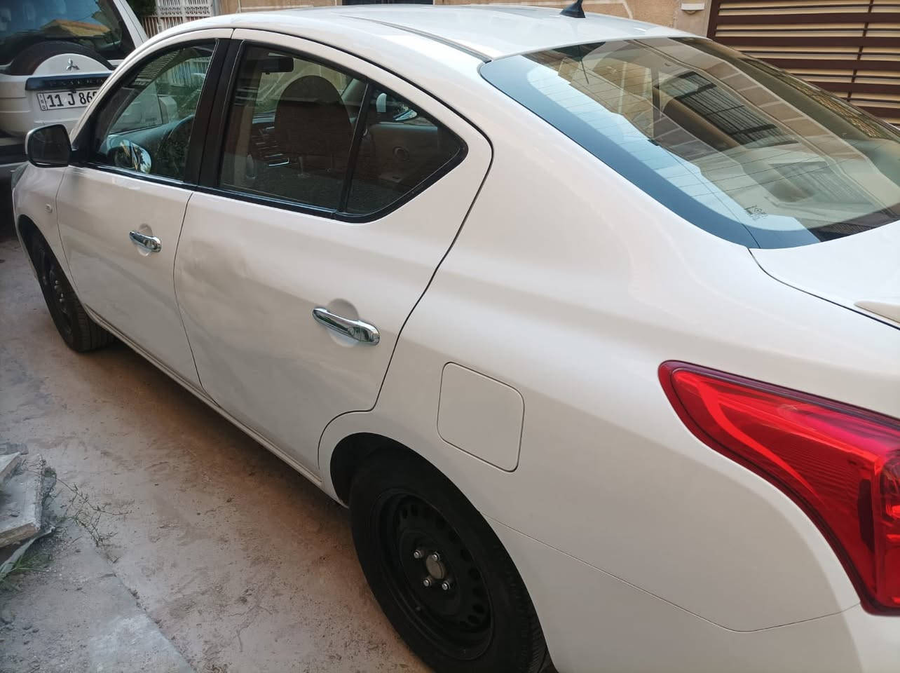 سلام عليكم للبيع نيسان سني موديل 21
ماشية 59300
هندي بليته زركة
كير ومحرك وتبريد مكفول
الضرر طخات بسيطة بالبيبان الخلفية ورصعة بالدوسة الجوة باب عكس السائق***********
