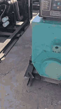 السعر  ٤٢ ورقه   مولدات نوع كمنز حجم ١٠٢ سته سلندر راس توليد ١٥٠ كي في...