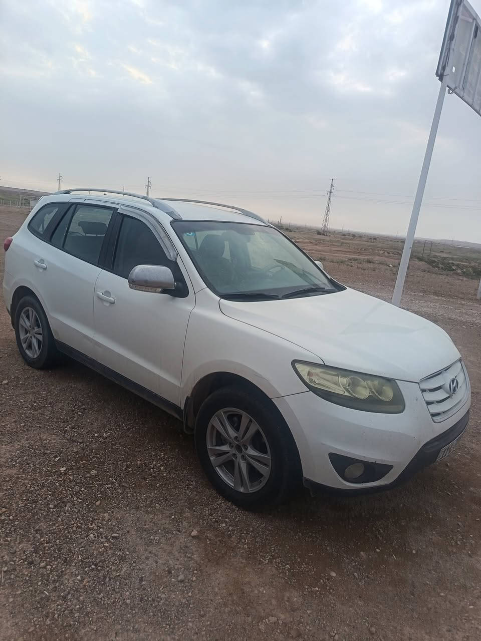 السلام عليكم فقططط للبيع بدون مراوس
هونداي سنتافي2012 (كليييييين)
خليجي 6سلندر 7 راكب
 3 قطع تبريد فول مواصفات  
 
مري شفط كير مكينه شرط بلاد 
تبريد ثلج  السياره مكفوله  من تبديل وصبغ
 
سياره بسمي تحويل ثاني يوم 
رقم بغدادنكليزي
السعر 165$ و بيها مجال بسيط
مكان السيارة : كوت واسط مركز المدينه
للتواصل :*********** /:/***********
