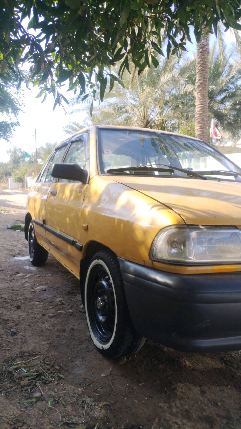 السياره موديل 2014 كير ومكينه وكلچ مكفول تبريد وتدفئة شغال هيئة وغرامة مصفرة موقع السياره بغداد الشعب 